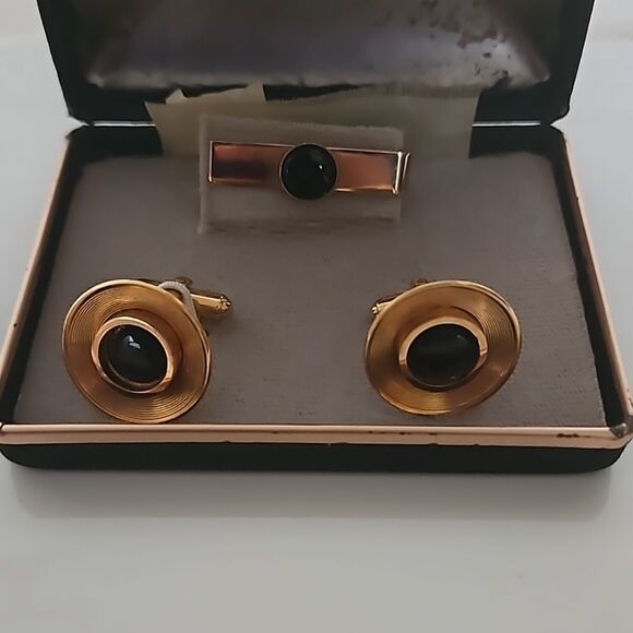 Vintage Men's 1960s Gold Plated Cufflinks & Tie Pin Black - Picture 1 of 16